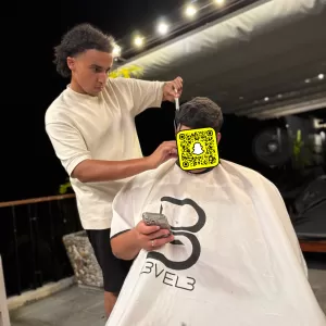 Portrait of Younes the barber