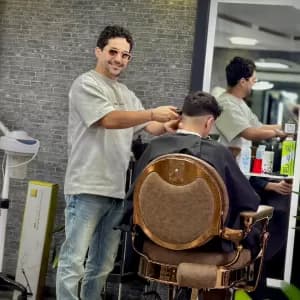 Portrait of Azeddine the barber
