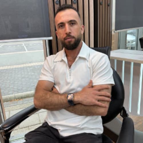 Portrait of Barber Hadi
