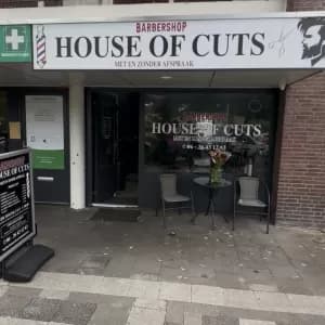 Barbershop house of cuts logo