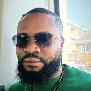 Osas Bobby Barber